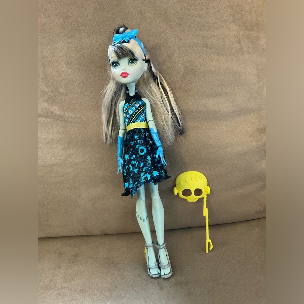 Welcome To Monster High Frankie Stein Doll